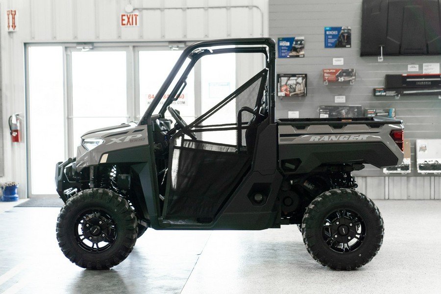 2024 Polaris Industries Ranger XP® 1000 Premium Desert Sand