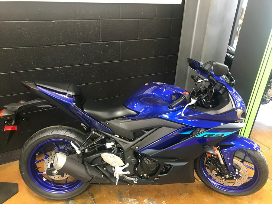 2024 Yamaha YZF-R3 ABS