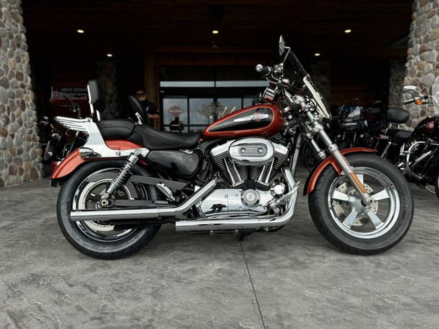 2011 Harley-Davidson Sportster XL1200C - 1200 Custom