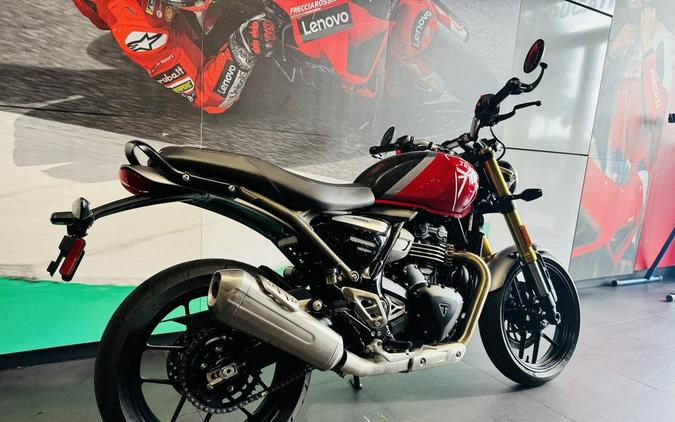 2025 Triumph Speed 400 Carnival Red / Storm Grey