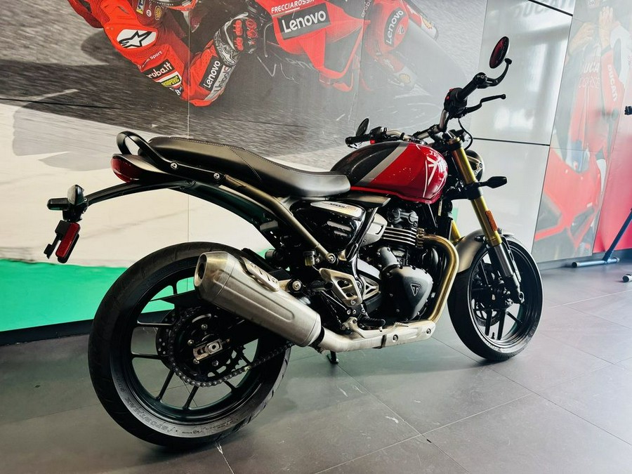 2025 Triumph Speed 400 Carnival Red / Storm Grey