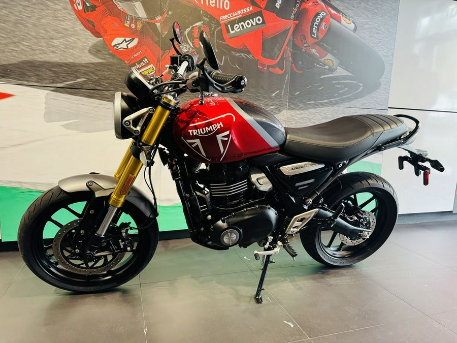 2025 Triumph Speed 400 Carnival Red / Storm Grey
