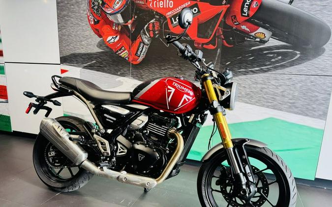 2025 Triumph Speed 400 Carnival Red / Storm Grey
