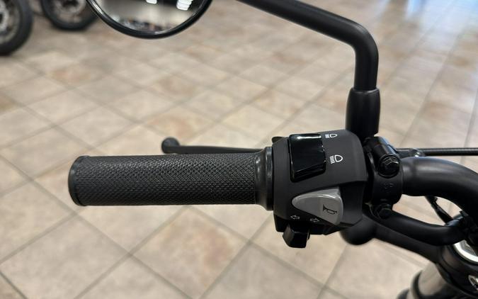 2026 Honda REBEL 300 E-CLUTCH