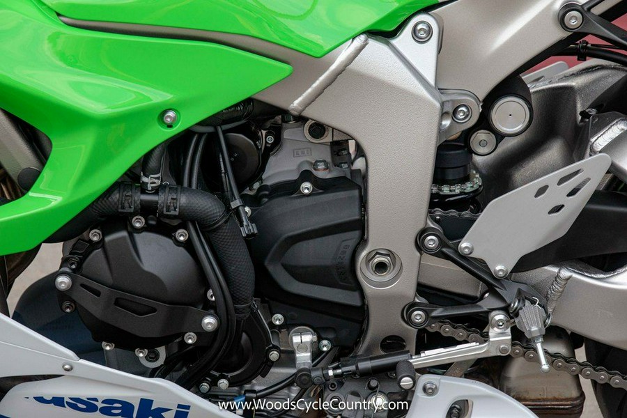 2024 Kawasaki Ninja® ZX™-6R 40th Anniversary Edition ABS