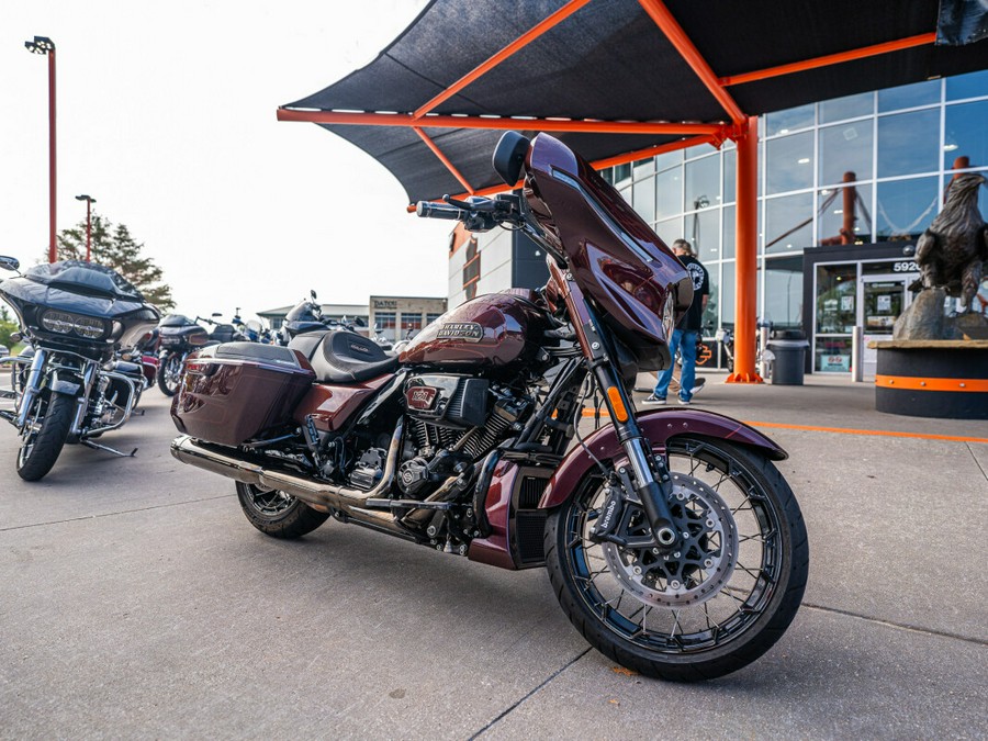 2024 CVO Street Glide FLHXSE