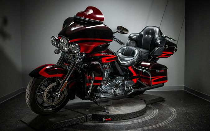 2017 CVO™ Limited (FLHTKSE)