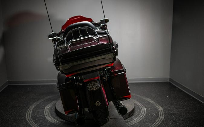 2017 CVO™ Limited (FLHTKSE)