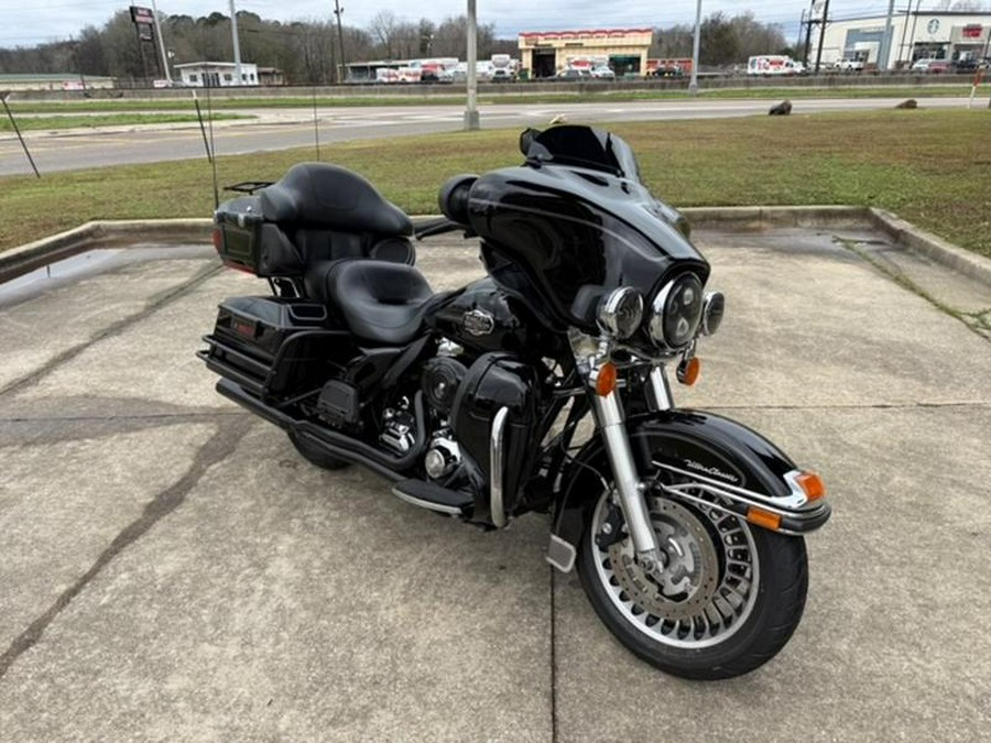 2011 Harley-Davidson® FLHTCU - Ultra Classic® Electra Glide®