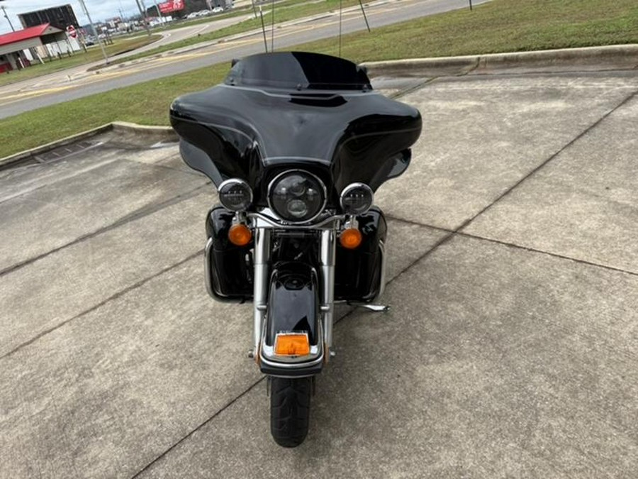 2011 Harley-Davidson® FLHTCU - Ultra Classic® Electra Glide®