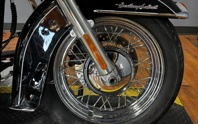 2009 Harley-Davidson® Heritage Softail® Classic BLACK W/PINSTRIPE