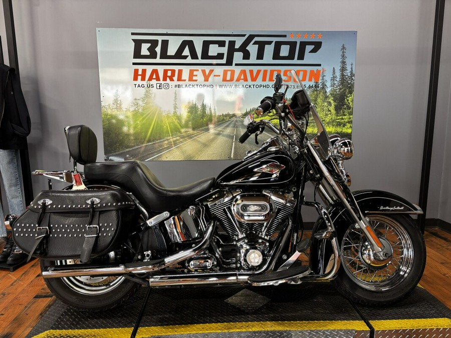 2009 Harley-Davidson® Heritage Softail® Classic BLACK W/PINSTRIPE