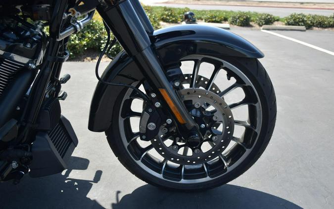 2023 Harley-Davidson Road Glide 3 Vivid Black