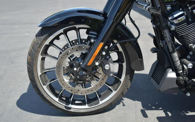 2023 Harley-Davidson Road Glide 3 Vivid Black