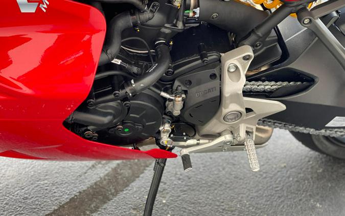 2024 Ducati Supersport 950 Red