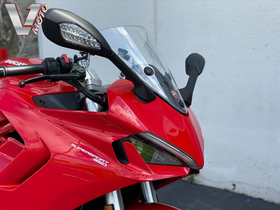 2024 Ducati Supersport 950 Red