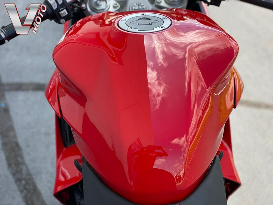 2024 Ducati Supersport 950 Red