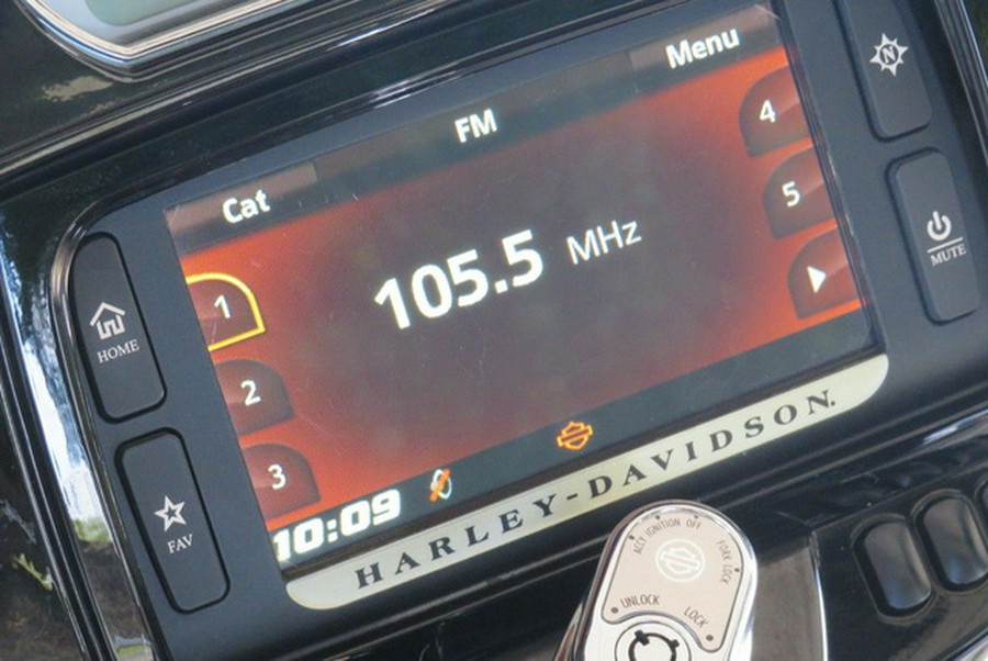 2016 Harley-Davidson FLHXS - Street Glide Special