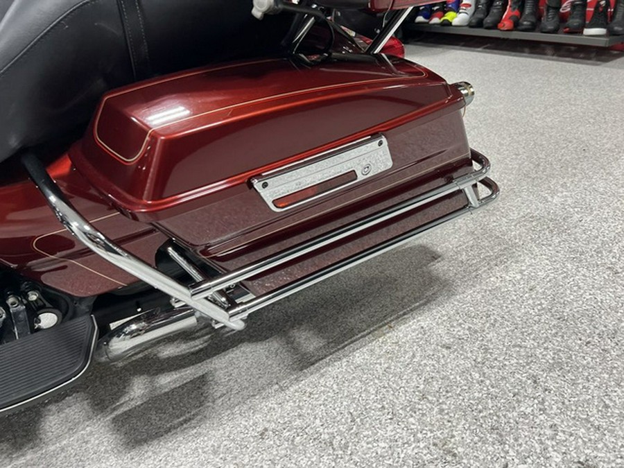 2010 Harley-Davidson Touring FLHTCU - Ultra Classic Electra Glide