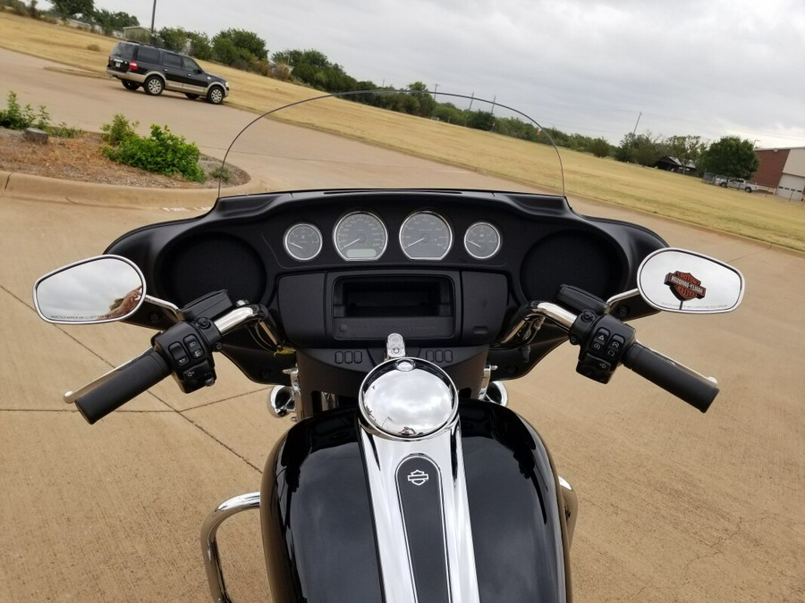 2019 Harley-Davidson Electra Glide Standard Vivid Black