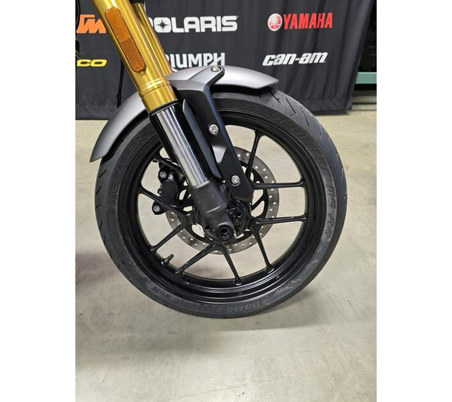 2025 Triumph Speed 400 Carnival Red / Storm Grey