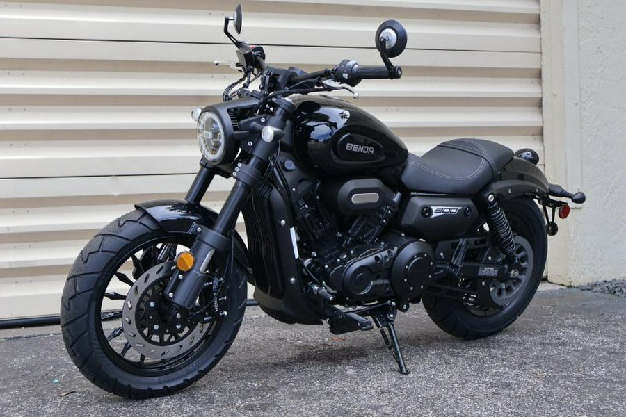 2025 BENDA CHINCHILLA 300