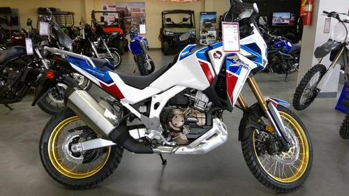 2020 Honda Africa Twin Adventure Sports ES DCT Review (18 Fast Facts)