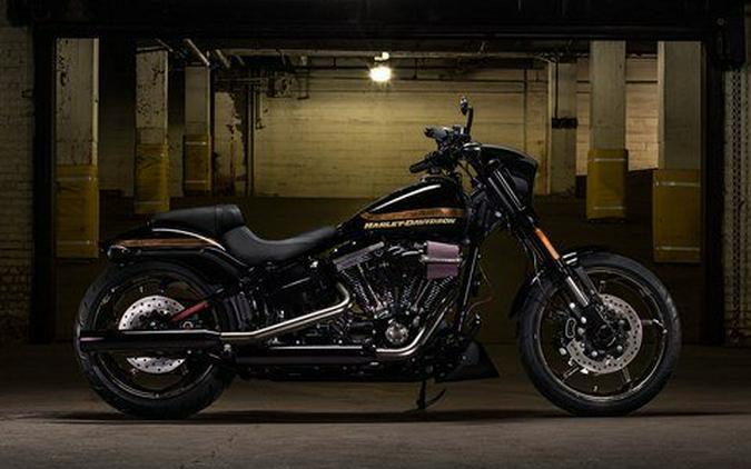 2016 Harley-Davidson CVO™ Pro Street Breakout®