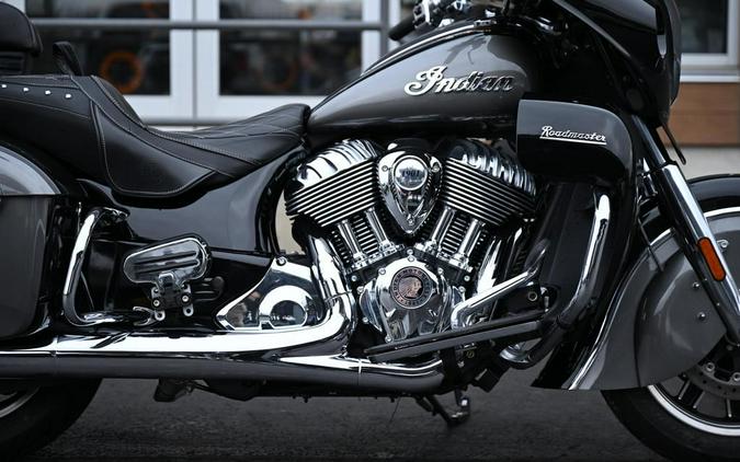 2024 Indian Motorcycle® Roadmaster® Black Metallic/Titanium Metallic
