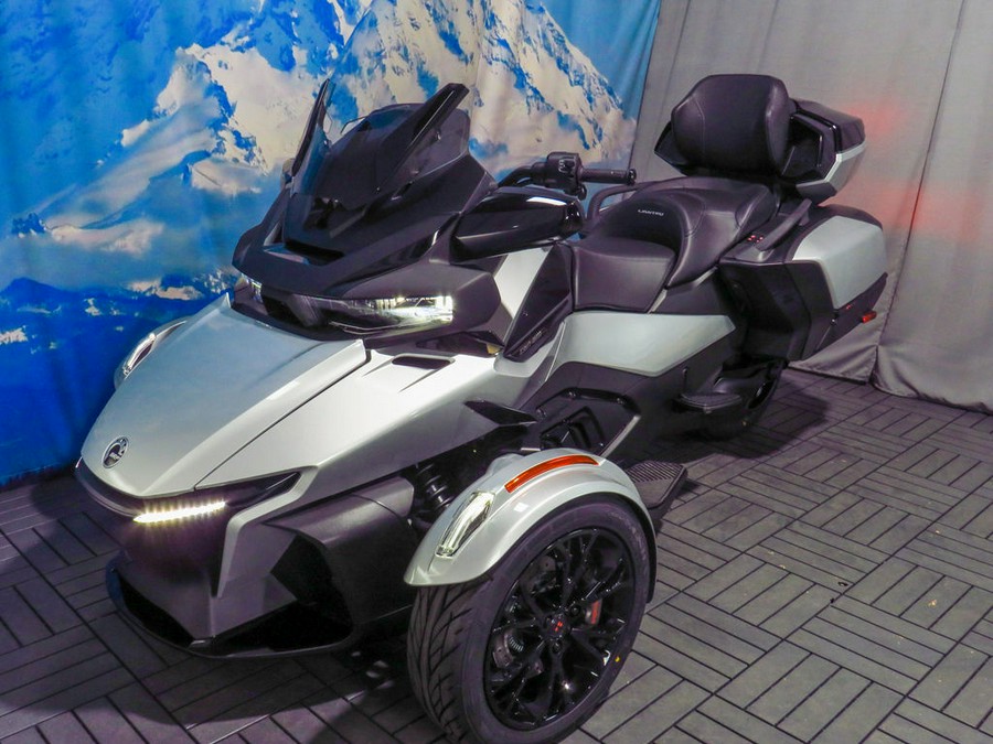 2024 Can-Am® Spyder RT Limited Dark Wheels