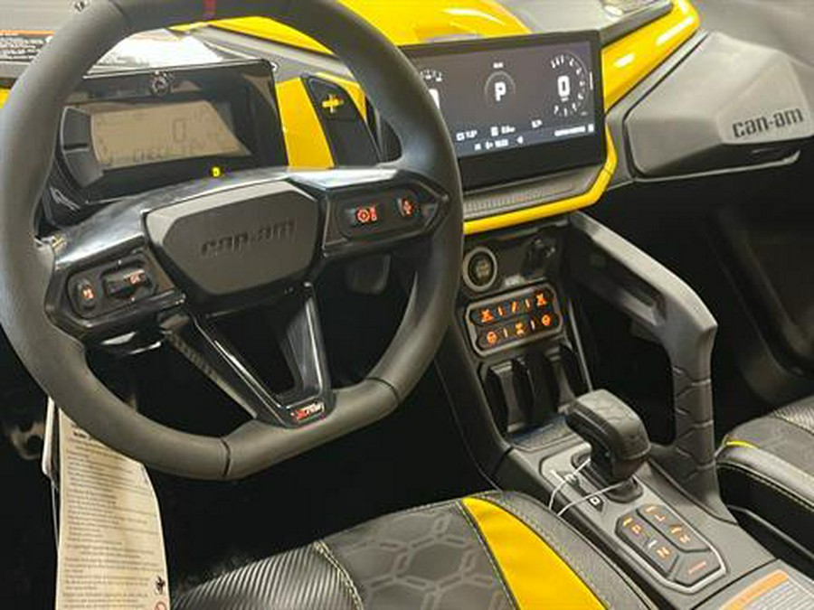 2024 Can-Am Maverick R X RS with Smart-Shox