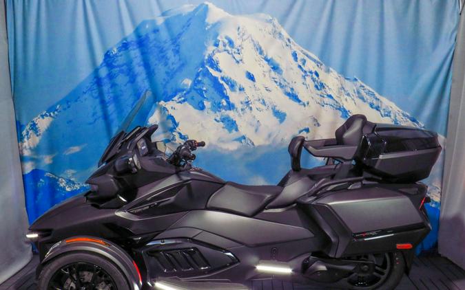 2024 Can-Am® Spyder RT Limited Dark Wheels