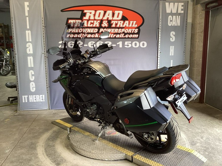 2022 Kawasaki Versys® 1000 SE LT+