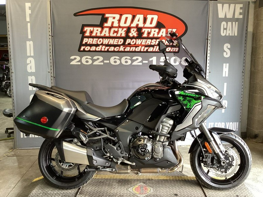 2022 Kawasaki Versys® 1000 SE LT+