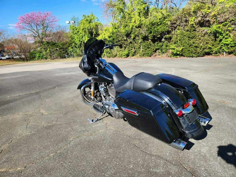 2022 Harley-Davidson Street Glide® Base