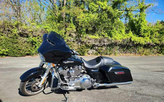 2022 Harley-Davidson Street Glide® Base