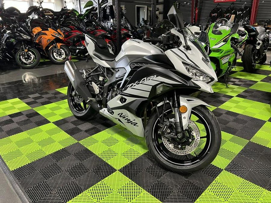 2025 Kawasaki NINJA® ZX™-4RR ABS