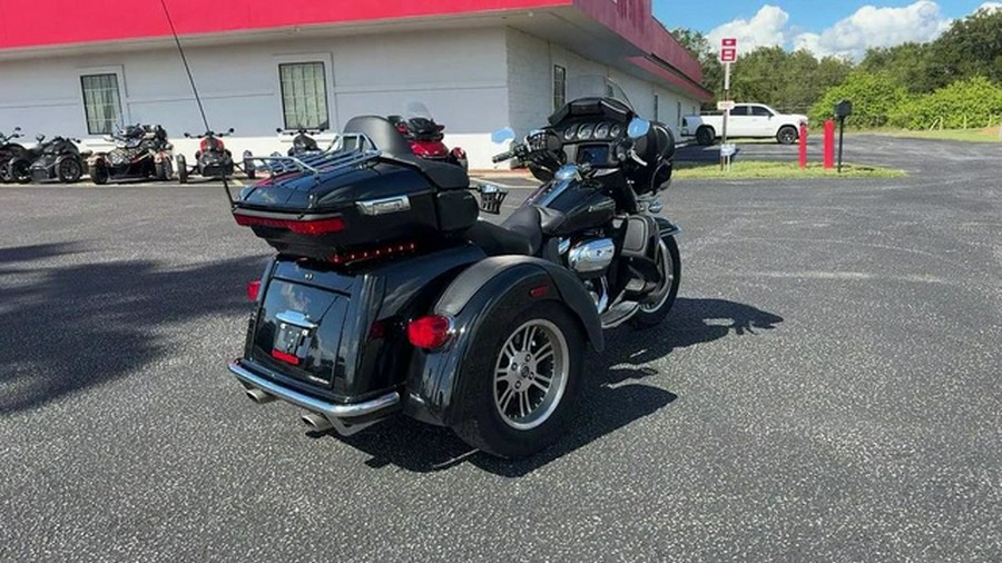 2019 Harley-Davidson Trike FLHTCUTG - Tri Glide Ultra