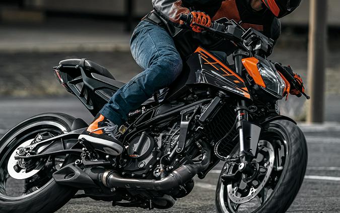 2026 KTM 250 DUKE Silver - 053431