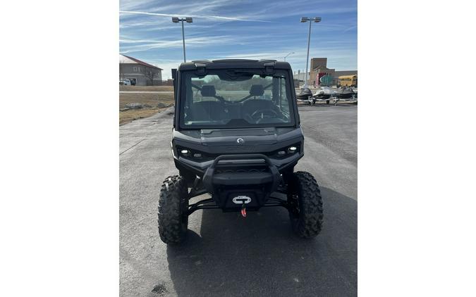 2026 Can-Am SSV DEF XTCAB 65 HD11 BK 26 XT CAB HD11