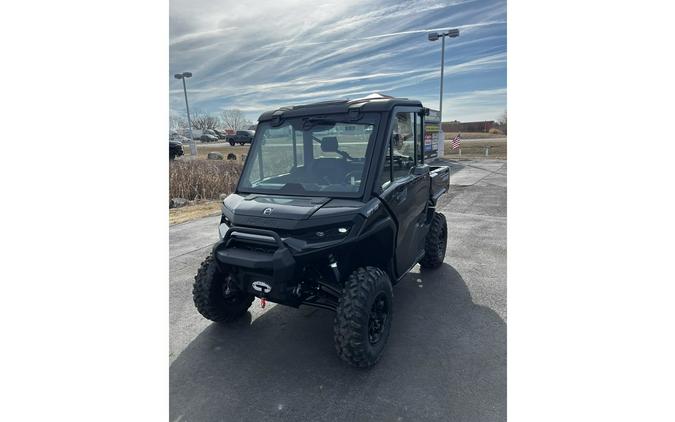 2026 Can-Am SSV DEF XTCAB 65 HD11 BK 26 XT CAB HD11