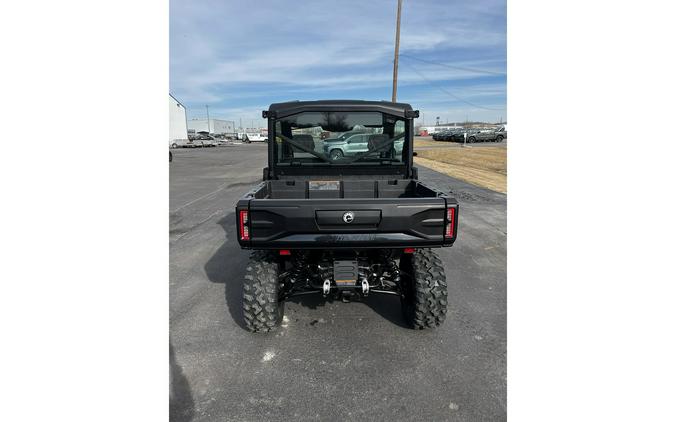 2026 Can-Am SSV DEF XTCAB 65 HD11 BK 26 XT CAB HD11