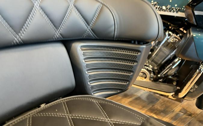 2026 Indian Motorcycle PURSUIT DARK HORSE