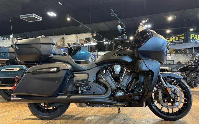 2026 Indian Motorcycle PURSUIT DARK HORSE