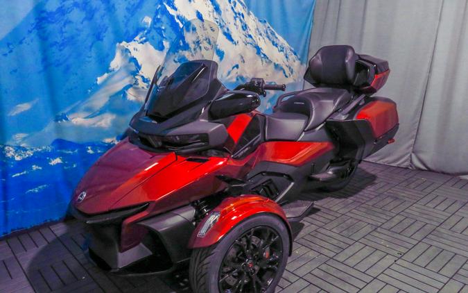 2024 Can-Am® Spyder RT Limited Dark Wheels