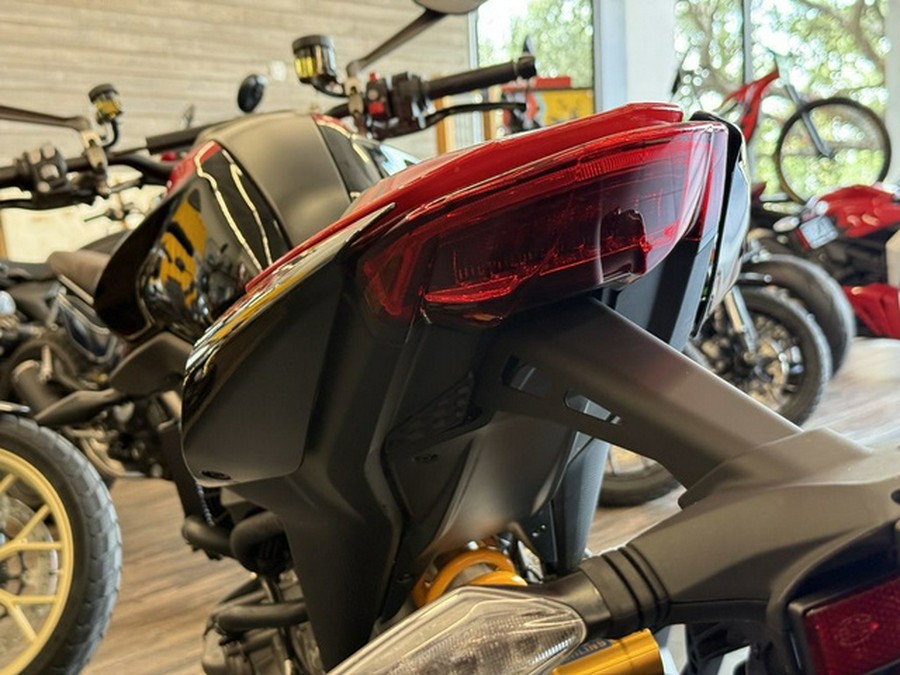 2026 Ducati Monster SP
