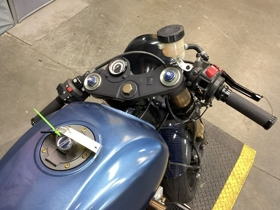 2003 Harley-Davidson® XL883C - Sportster® Custom 833C