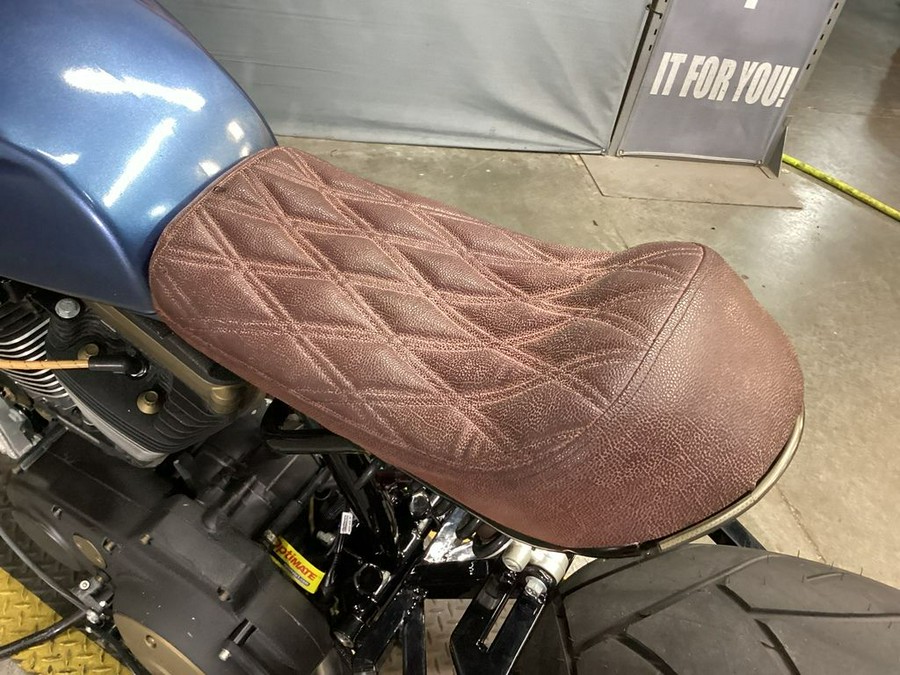 2003 Harley-Davidson® XL883C - Sportster® Custom 833C