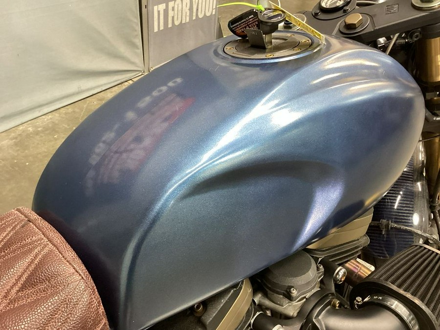 2003 Harley-Davidson® XL883C - Sportster® Custom 833C