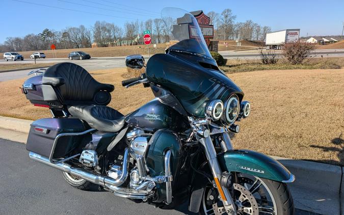 2021 Harley-Davidson® Ultra Limited Snake Venom